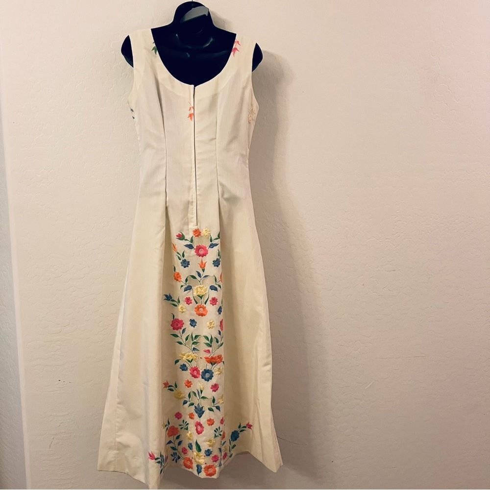 Vintage 60s Maxi Dress Ivory Embroidered floral Sleeveless Prairie Hippie Boho S - Picture 3 of 16